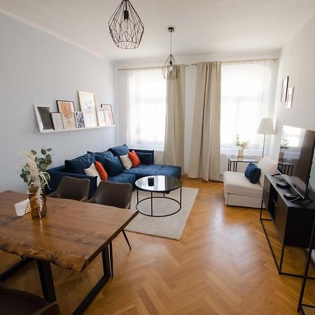 Appartement Casarina - Stilvoller Altbau In Zentraler Lage à Dresde Extérieur photo