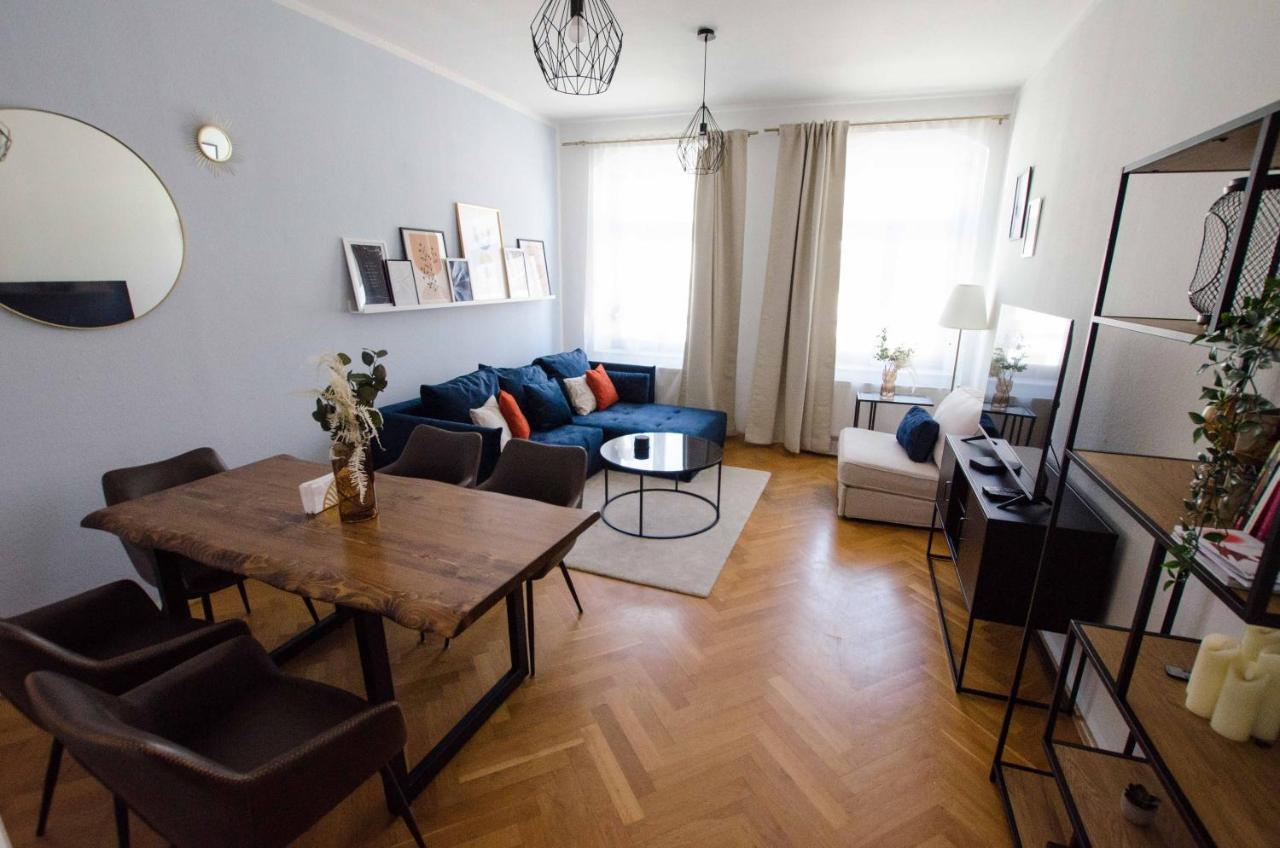 Appartement Casarina - Stilvoller Altbau In Zentraler Lage à Dresde Extérieur photo