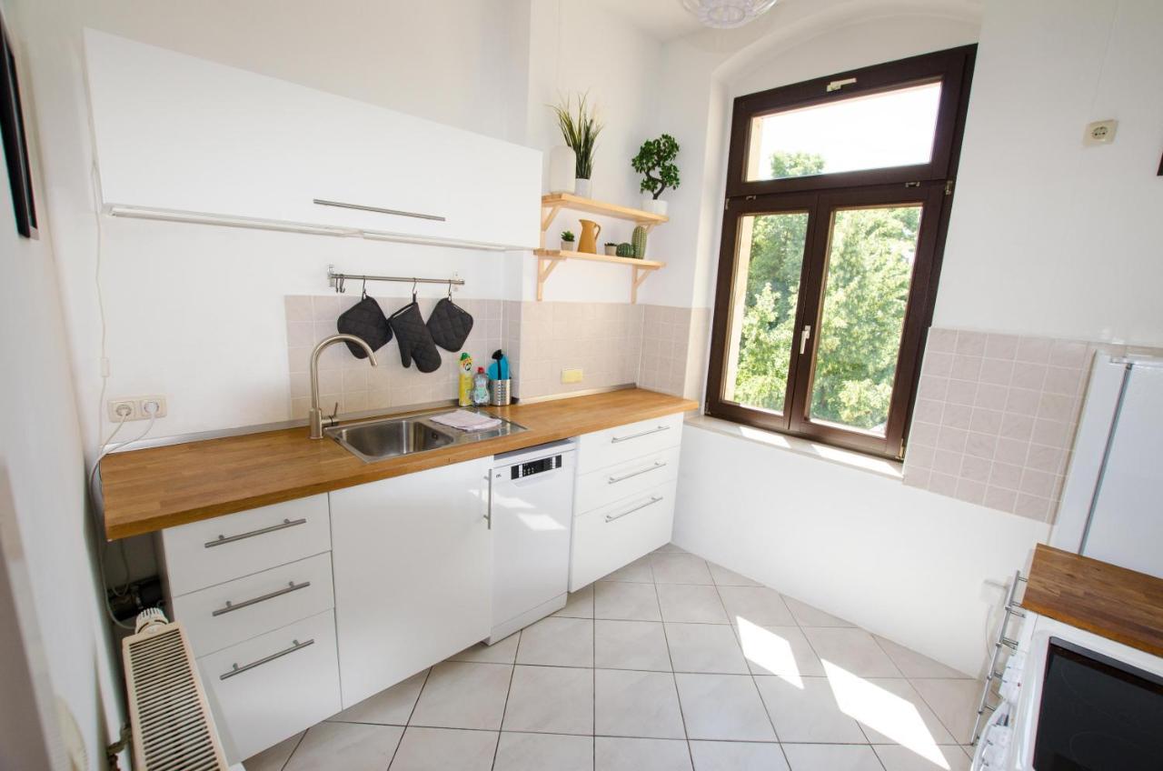 Appartement Casarina - Stilvoller Altbau In Zentraler Lage à Dresde Extérieur photo
